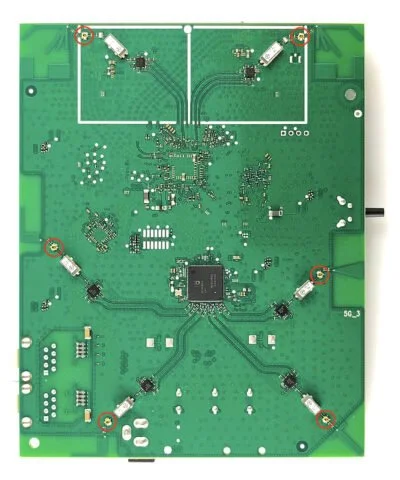 FRITZ!WLAN Repeater 3000 Mainboard Rückseite